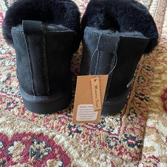 Cozy Black Fur-Trimmed Ankle Boots - Picture 8 of 8